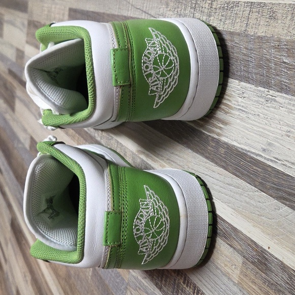 💯💥Nike Air Jordan 1 Low SE Green Chlorophyll HF4823-100 Men's Size 10 - Picture 3 of 5